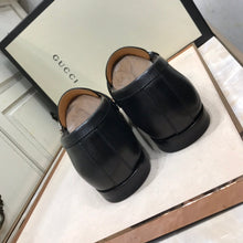 Load image into Gallery viewer, GG Buckle Loafer