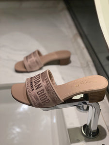 D I O R - Light Pink Sliders