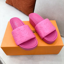 Load image into Gallery viewer, L V - Platform Slides (Pink)