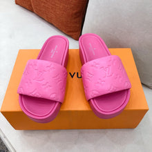Load image into Gallery viewer, L V - Platform Slides (Pink)