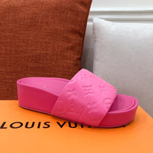 Load image into Gallery viewer, L V - Platform Slides (Pink)