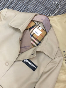 B u r b e r r y coat