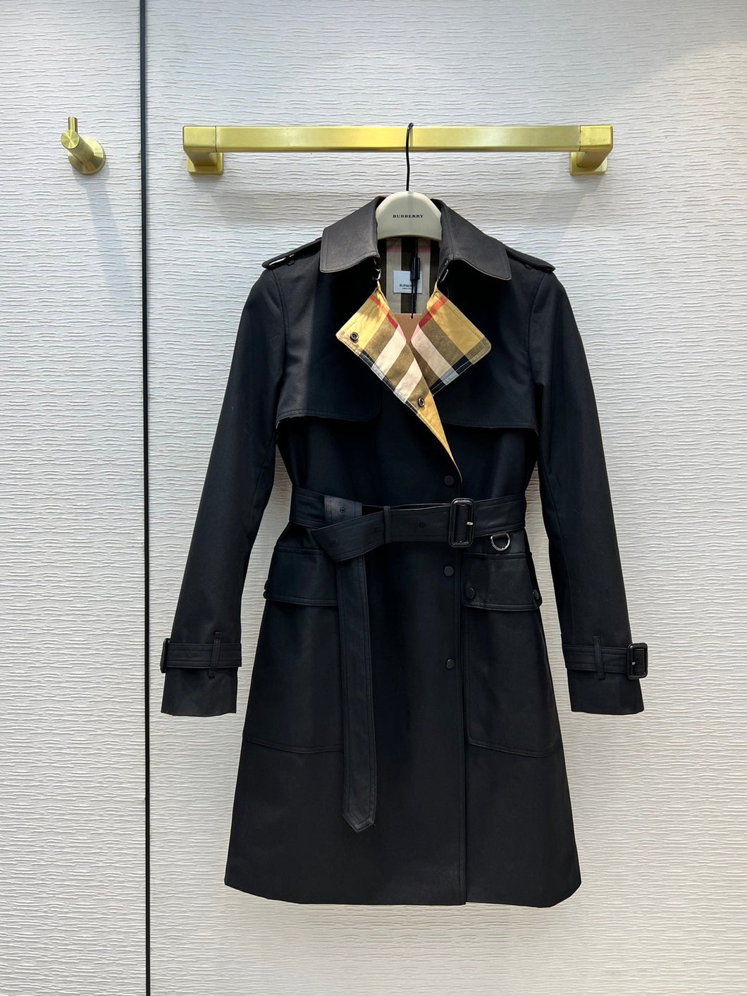 B u r b e r r y coat