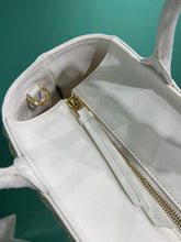 Load image into Gallery viewer, P r a d a white 26cm*18cm*11.5cm