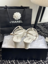 Load image into Gallery viewer, C H A N E L heels
