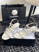 Load image into Gallery viewer, C H A N E L heels