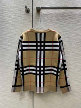 Load image into Gallery viewer, B u r b e r r y jumper