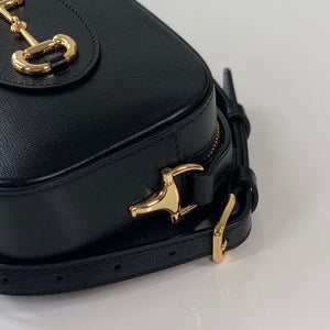 G u c c i cross body