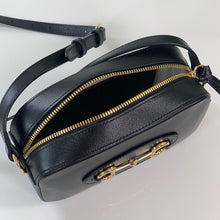 Load image into Gallery viewer, G u c c i cross body