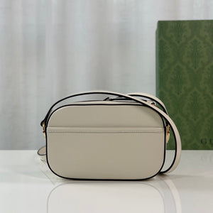 G u c c i cross body