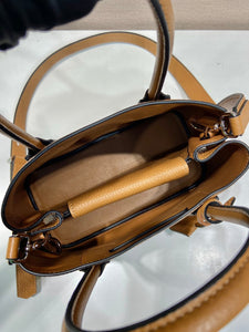 P r a d a brown25x18.5x12.5cm