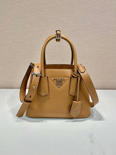 P r a d a brown25x18.5x12.5cm