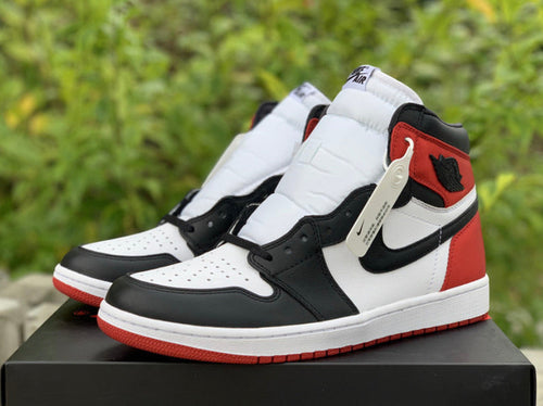 Air Jordan 1 Satin WMNS “Black Toe”