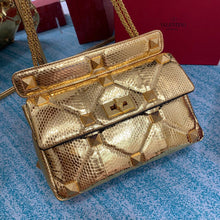Load image into Gallery viewer, V Garavani Roman Stud gold 28x20x12cm
