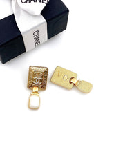 Load image into Gallery viewer, C h a n e l earrings