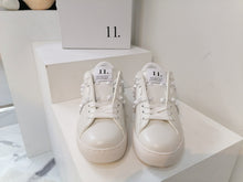 Load image into Gallery viewer, Valentino sneakers