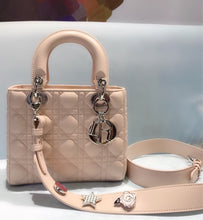 Load image into Gallery viewer, D lady light pink g/s