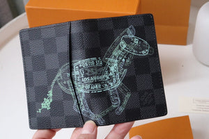 L v pocket wallet