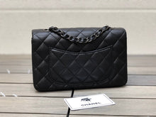 Load image into Gallery viewer, Chanel 20 cm