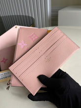 Load image into Gallery viewer, Lv pochette pink