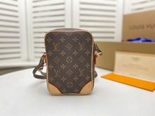 Load image into Gallery viewer, L v pouch 21.5*15*