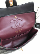 Load image into Gallery viewer, Chanel classic 25cm