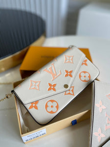 Lv pochette new