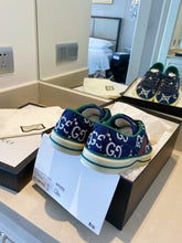 Load image into Gallery viewer, G u c c I tennis sneakers