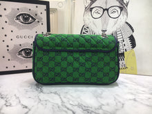 Load image into Gallery viewer, G u c c I green W26xH15xD7cm