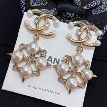 Load image into Gallery viewer, C h a n e l earrings