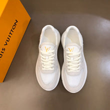 Load image into Gallery viewer, L v sneakers white 21