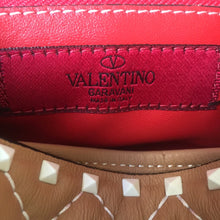 Load image into Gallery viewer, Valentino rockstud