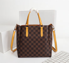 Load image into Gallery viewer, Lv carry It