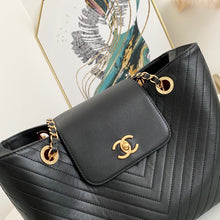 Load image into Gallery viewer, Chanel new