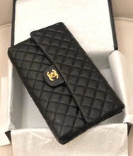 Load image into Gallery viewer, Chanel clutch black