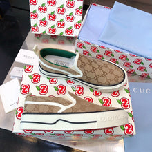 Load image into Gallery viewer, G u c c I baja slip on