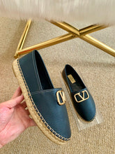 Load image into Gallery viewer, Va l e n t I n o espadrilles