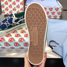 Load image into Gallery viewer, G u c c I baja slip on