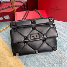 Load image into Gallery viewer, V Garavani Roman Stud black 28x20x12cm