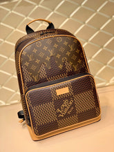 Load image into Gallery viewer, Lv backpack