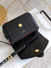 Load image into Gallery viewer, Lv sun black v