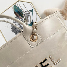 Load image into Gallery viewer, Chanel tote cream