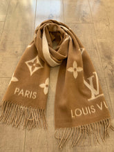 Load image into Gallery viewer, Lv scarf