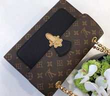 Load image into Gallery viewer, Top Monogram