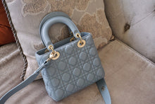 Load image into Gallery viewer, Lady d light blue
