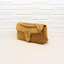 Load image into Gallery viewer, Gucci velvet gold