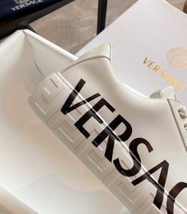 V e r s a c e sneakers