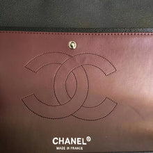 Load image into Gallery viewer, Chanel caviar jumbo max 33cm