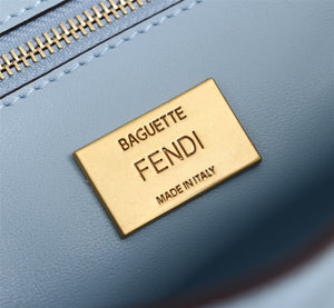 F e n d i blue