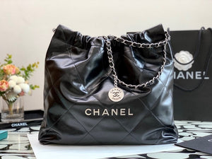 C h a n e l black